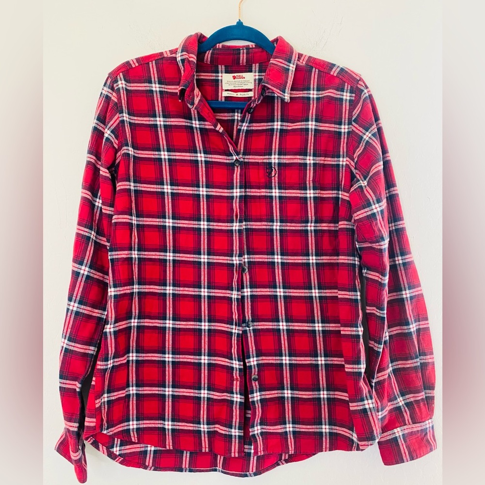 Fjallraven Long Sleeve Red Plaid Shirt size Medium